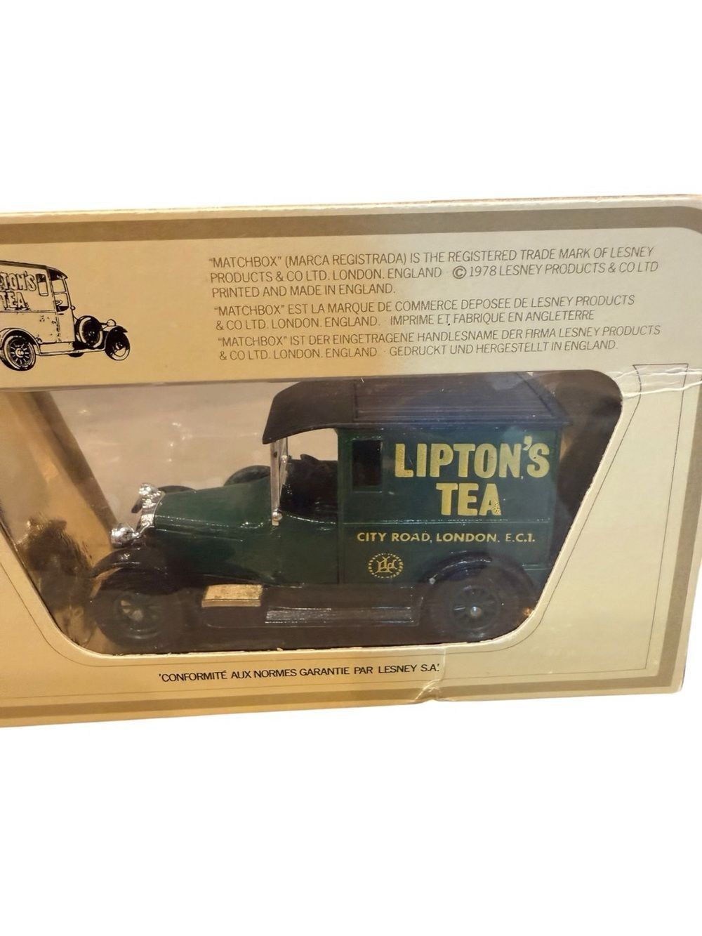 Diecast Car Bundle - green, Black & Red Models - Picture 9 of 13